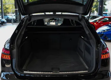 Car image 29