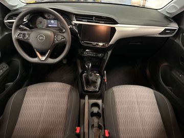 Car image 15