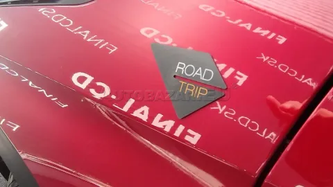 Car image 3