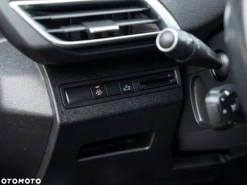 Car image 40