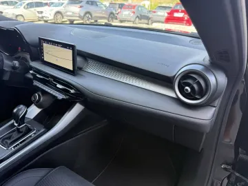 Car image 33
