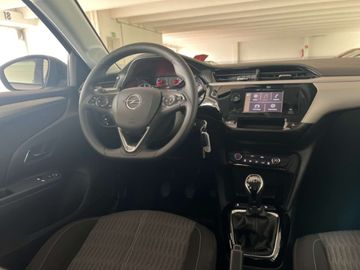 Car image 16