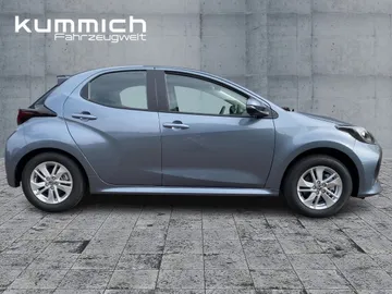 Car image 3