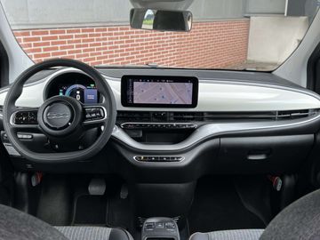 Car image 30