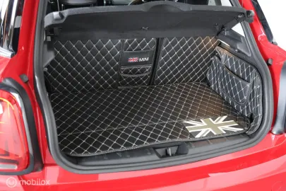 Car image 31