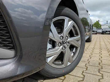 Car image 22