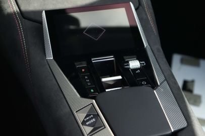 Car image 26