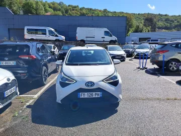 Car image 3