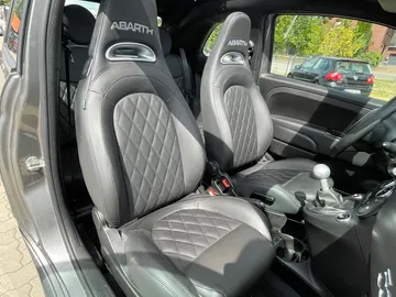Car image 23
