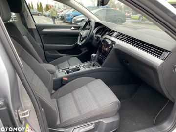 Car image 36