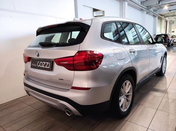 BMW X3 xDrive30e Advantage 215 kW image number 3