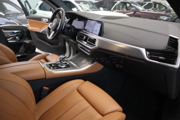 BMW X5 xDrive30d 210 kW image number 8