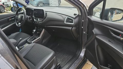 Car image 9