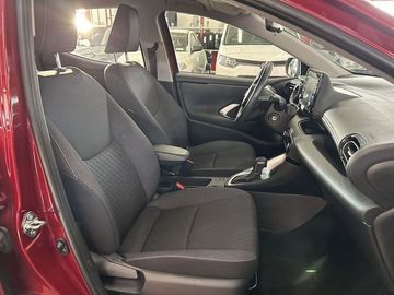 Car image 10