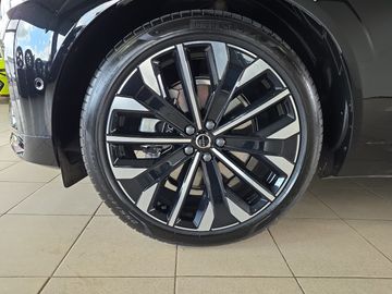 Car image 38