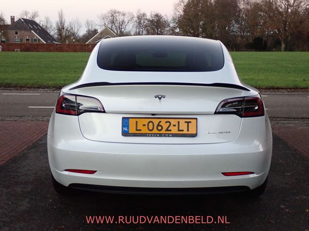 Tesla Model 3 Long Range AWD 324 kW image number 32