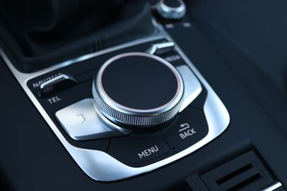 Car image 31