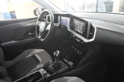 Car image 42