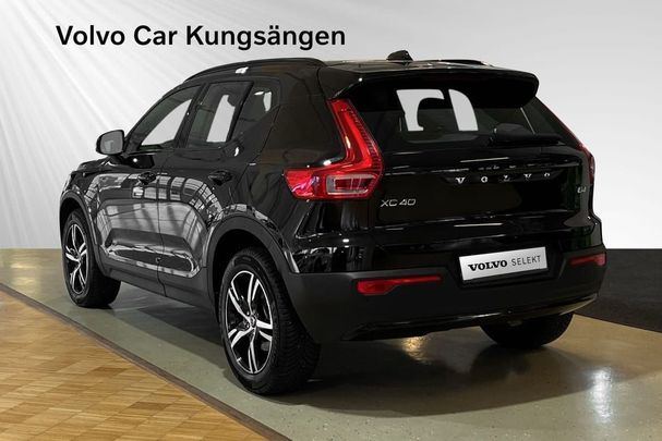 Volvo XC40 B4 Plus Dark 147 kW image number 3