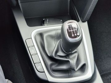 Car image 31