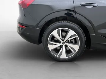 Car image 38