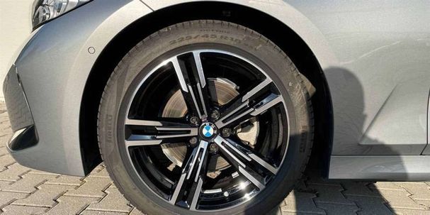 BMW 320d Touring 140 kW image number 6