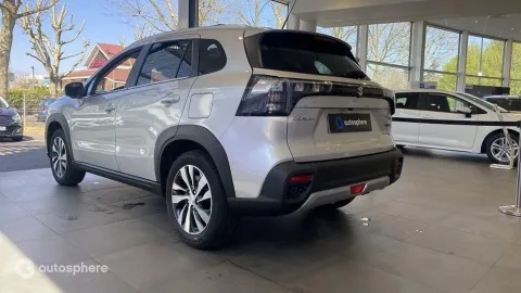 Car image 5