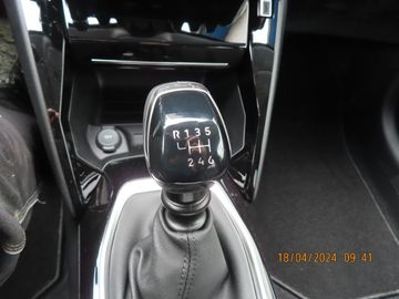 Car image 14