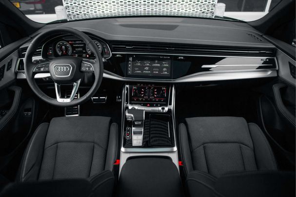 Audi Q8 55 TFSIe quattro 290 kW image number 9