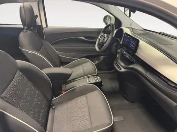 Car image 17