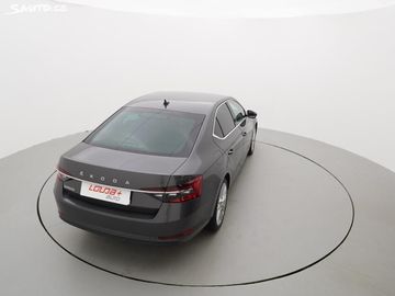 Car image 33