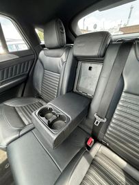 Car image 37