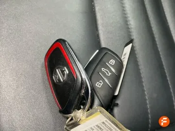 Car image 27