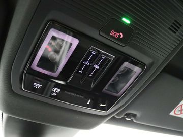 Car image 36