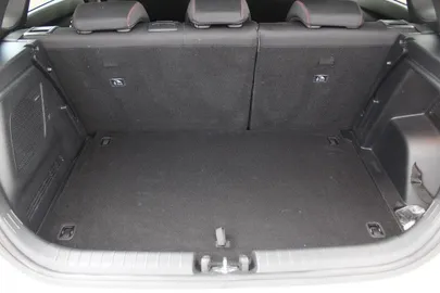 Car image 27