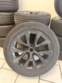Car image 28