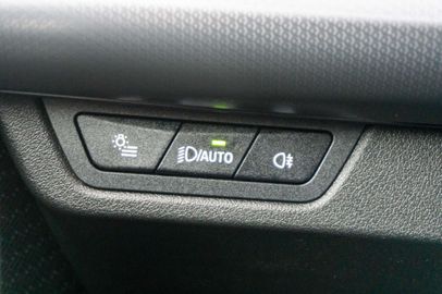 Car image 37