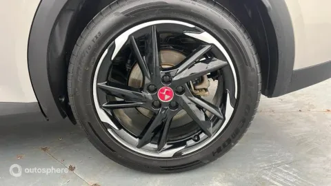Car image 20