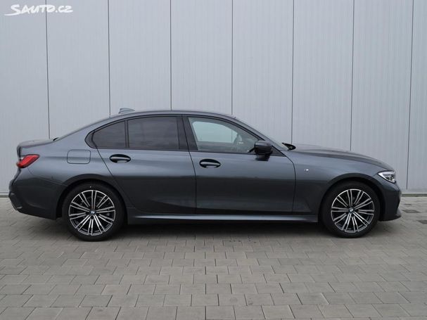 BMW 320d xDrive 140 kW image number 2