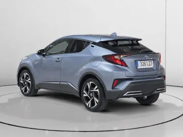 Car image 5