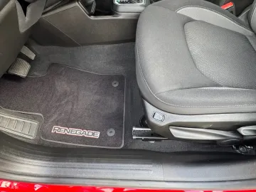 Car image 33