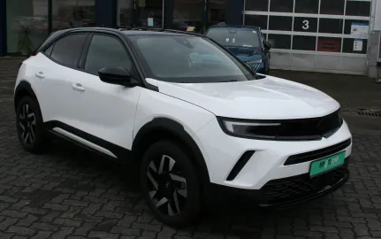 Car image 2
