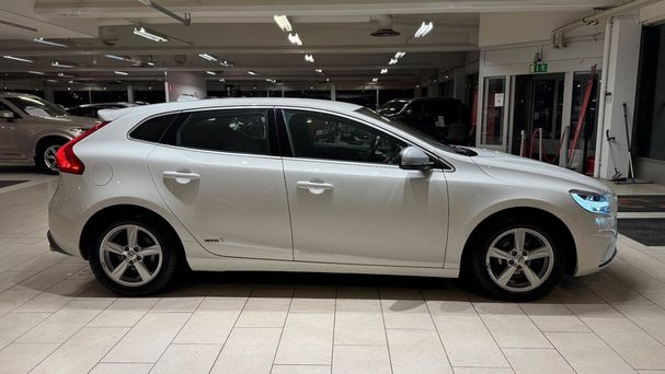 Volvo V40 D3 110 kW image number 9