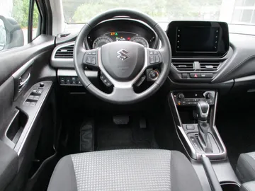 Car image 5