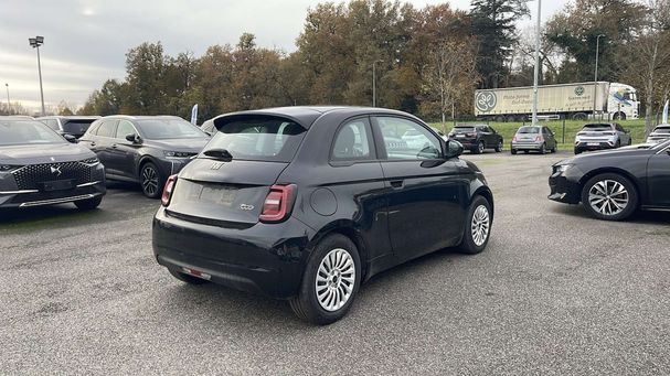 Fiat 500 e Action 71 kW image number 3