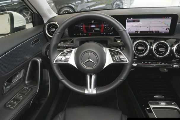 Mercedes-Benz A 220 140 kW image number 12