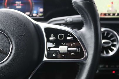 Car image 37