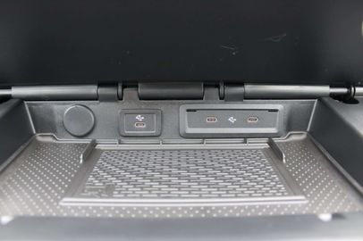 Car image 37