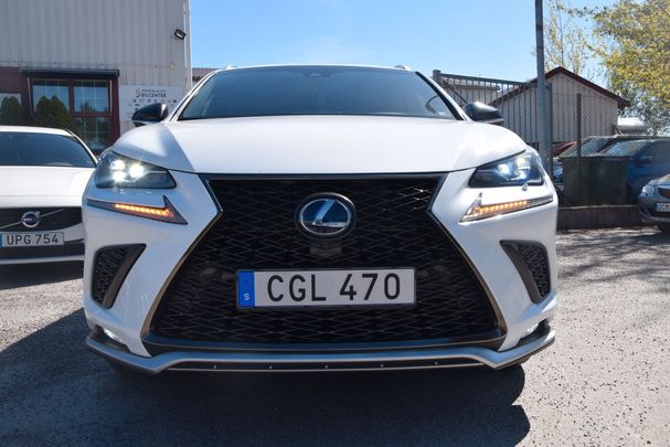 Lexus NX 300 h AWD 146 kW image number 3