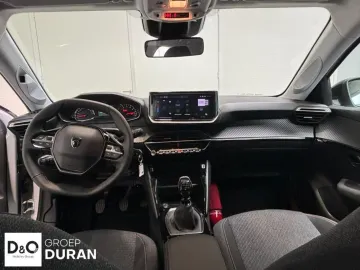 Car image 24
